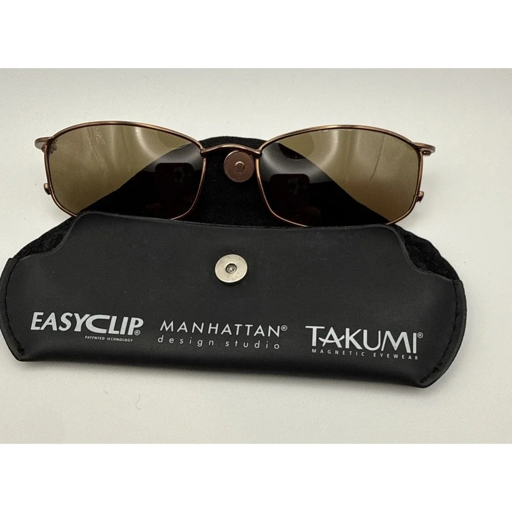 Easyclip sunglasses clip